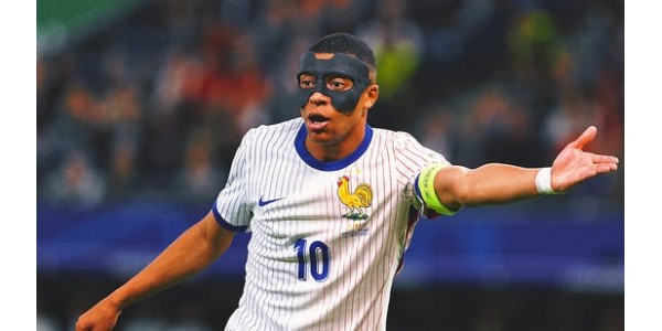 Kylian Mbappé slaagde er in zijn eerste keer als aanvoerder van Frankrijk niet in uitstekende resultaten te behalen Kylian Mbappé slaagde er in zijn eerste keer als aanvoerder van Frankrijk niet in uitstekende resultaten te behalen